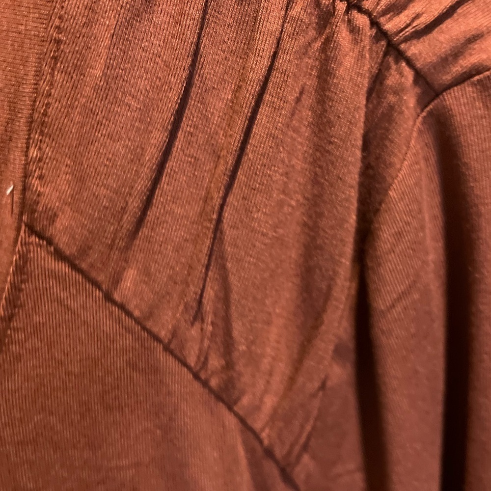 17. WOMENS CHICO’S 2/L DETAIL TOP - Picture 5 of 8
